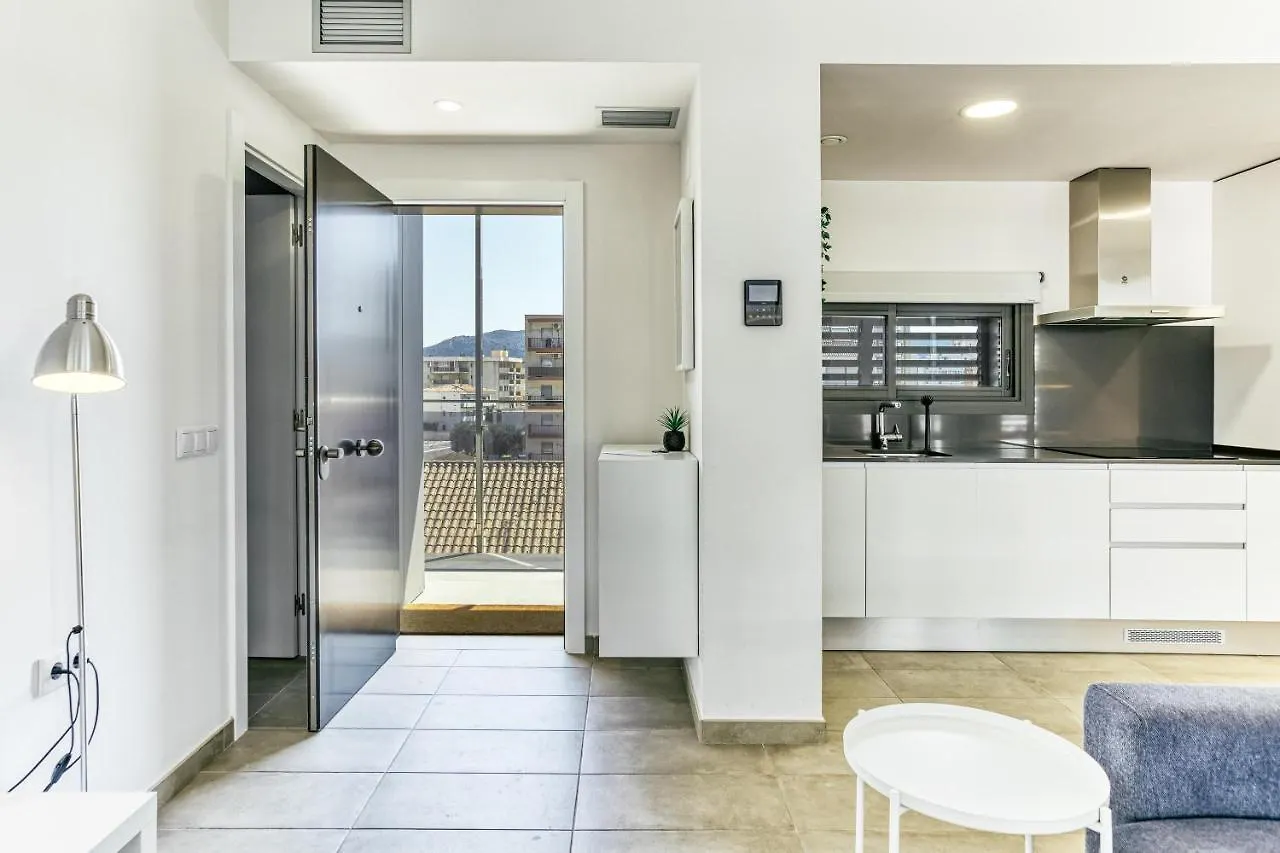 Murtra Apartment Roses