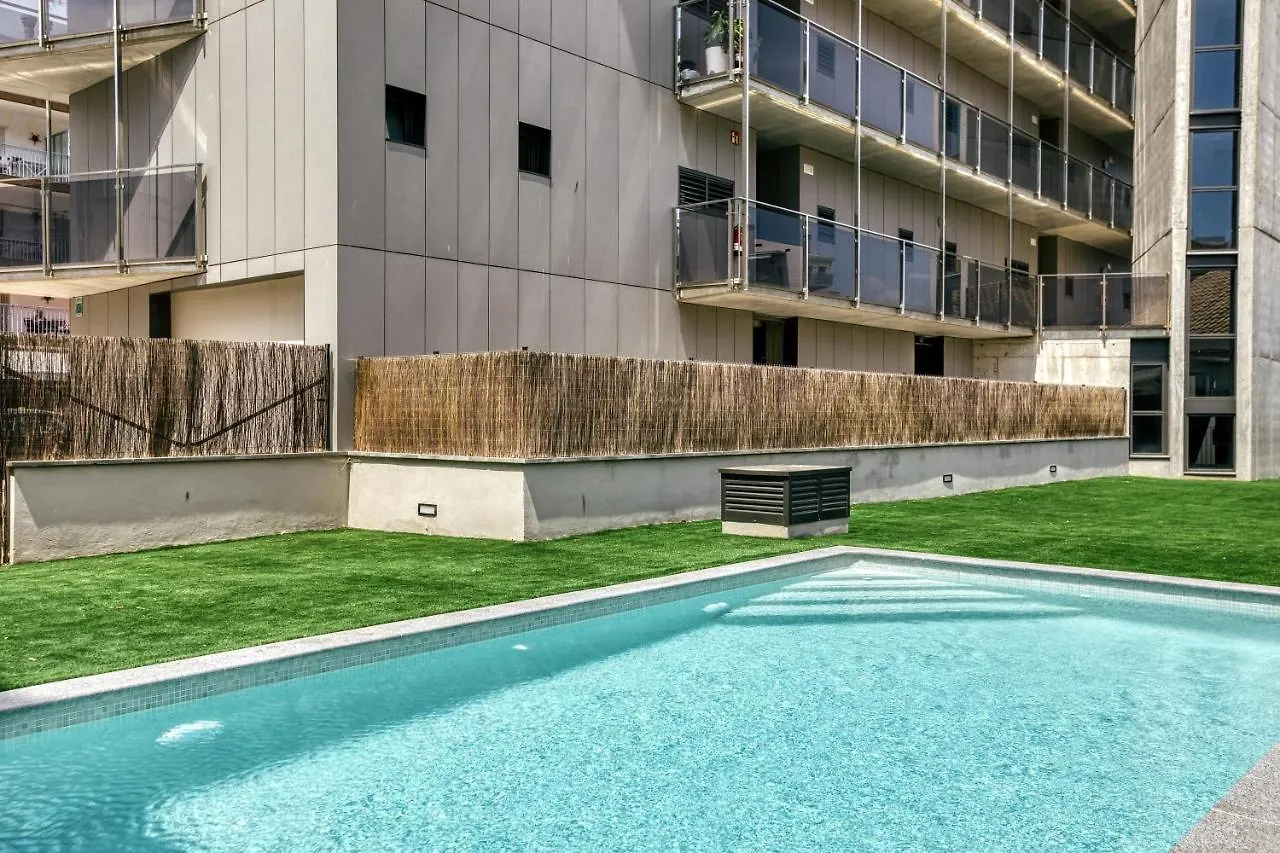 Murtra Apartment Roses
